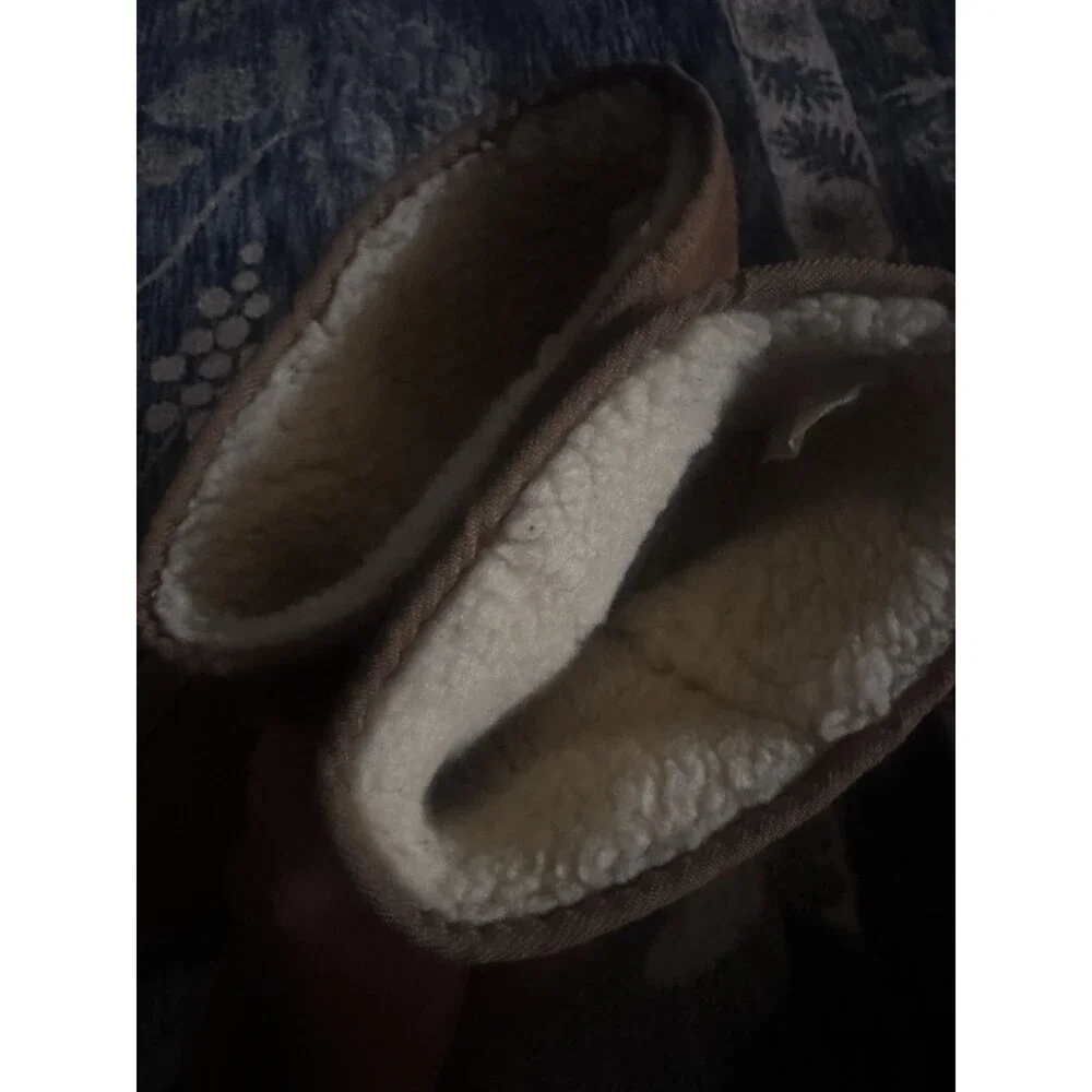 UGG Classic Short II Chestnut Suede Sheepskin Boots Women’s Size 11 Treadlite